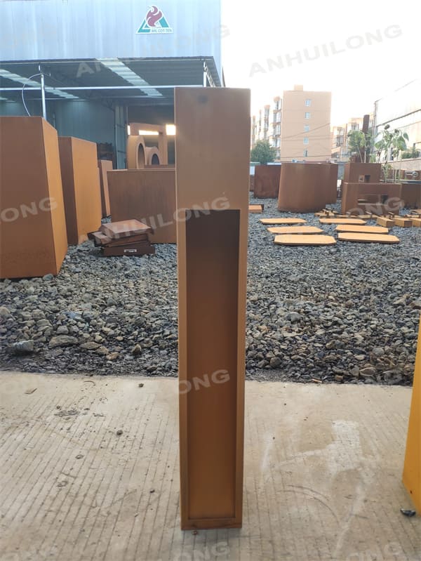 Environmentally Friendly Bollard Lights With Corten Finish