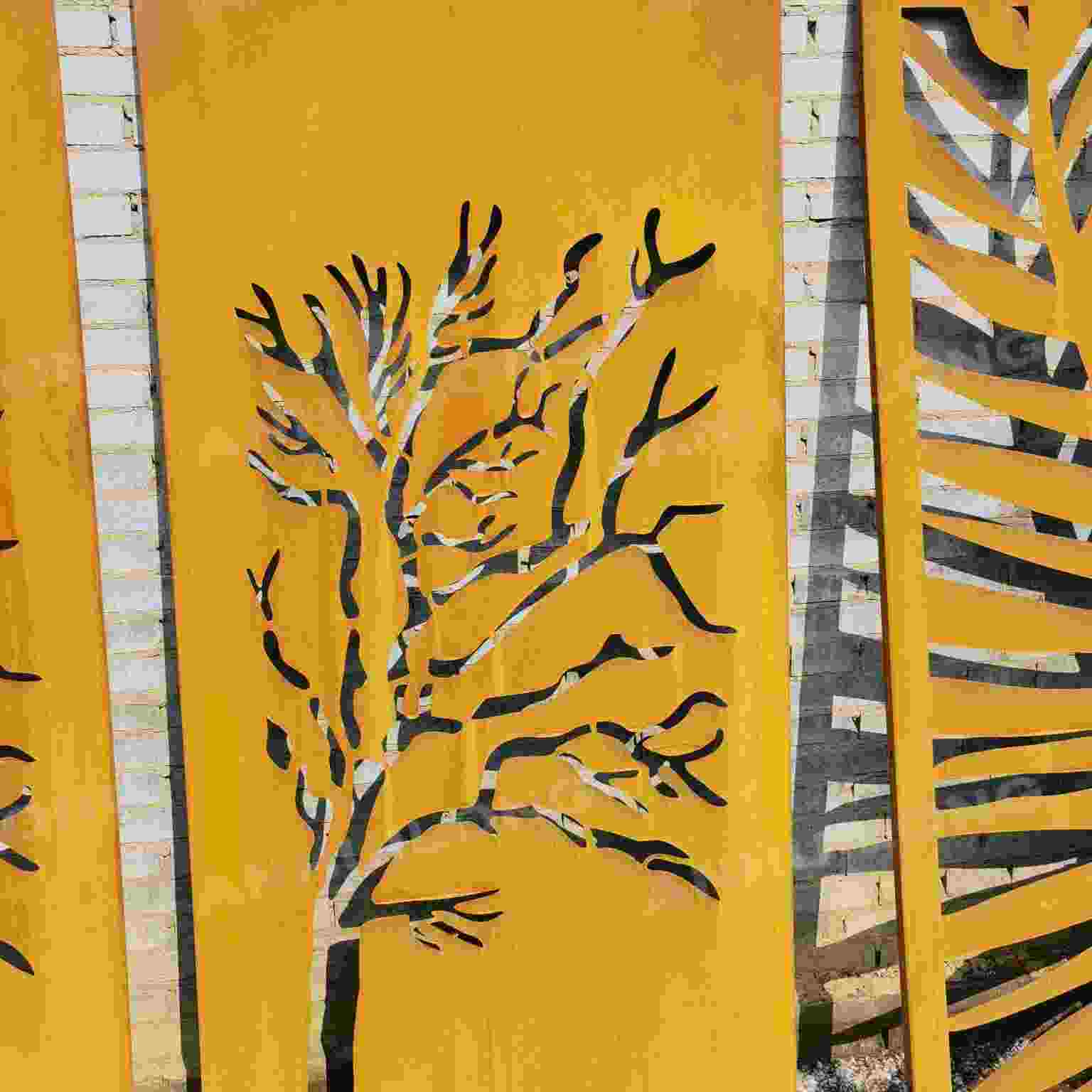 Room divider corten steel fence for garden art