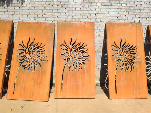 Rusty Bamboo Corten Steel Garden Screen Panels – a perfect complement to City Gardens Landscapes