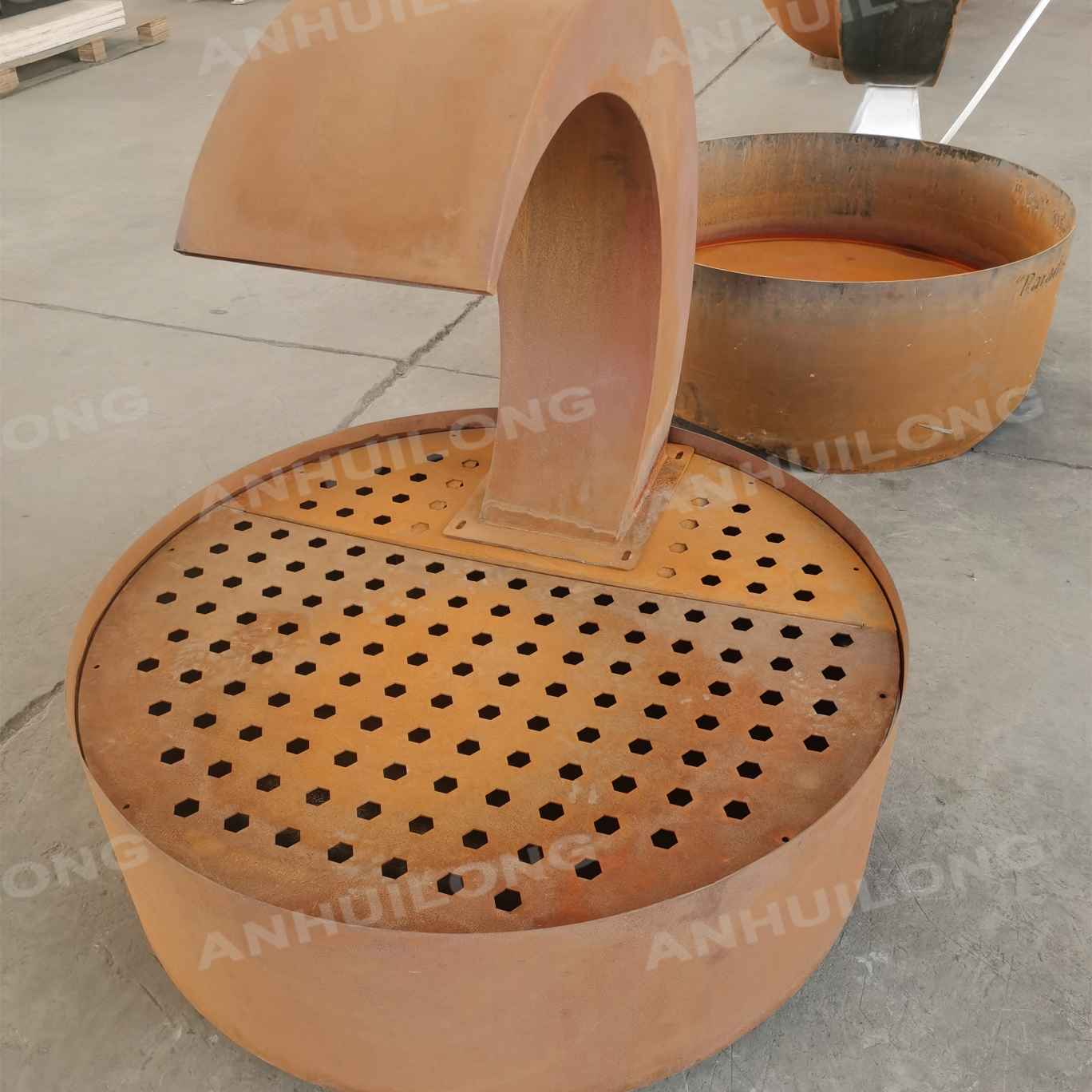 Eye-catching corten steel garden water fountain For Gardening Articles