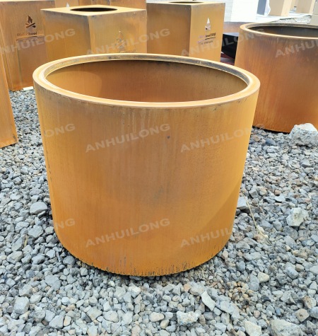 Circular Corten Steel Planters for Gardening Design