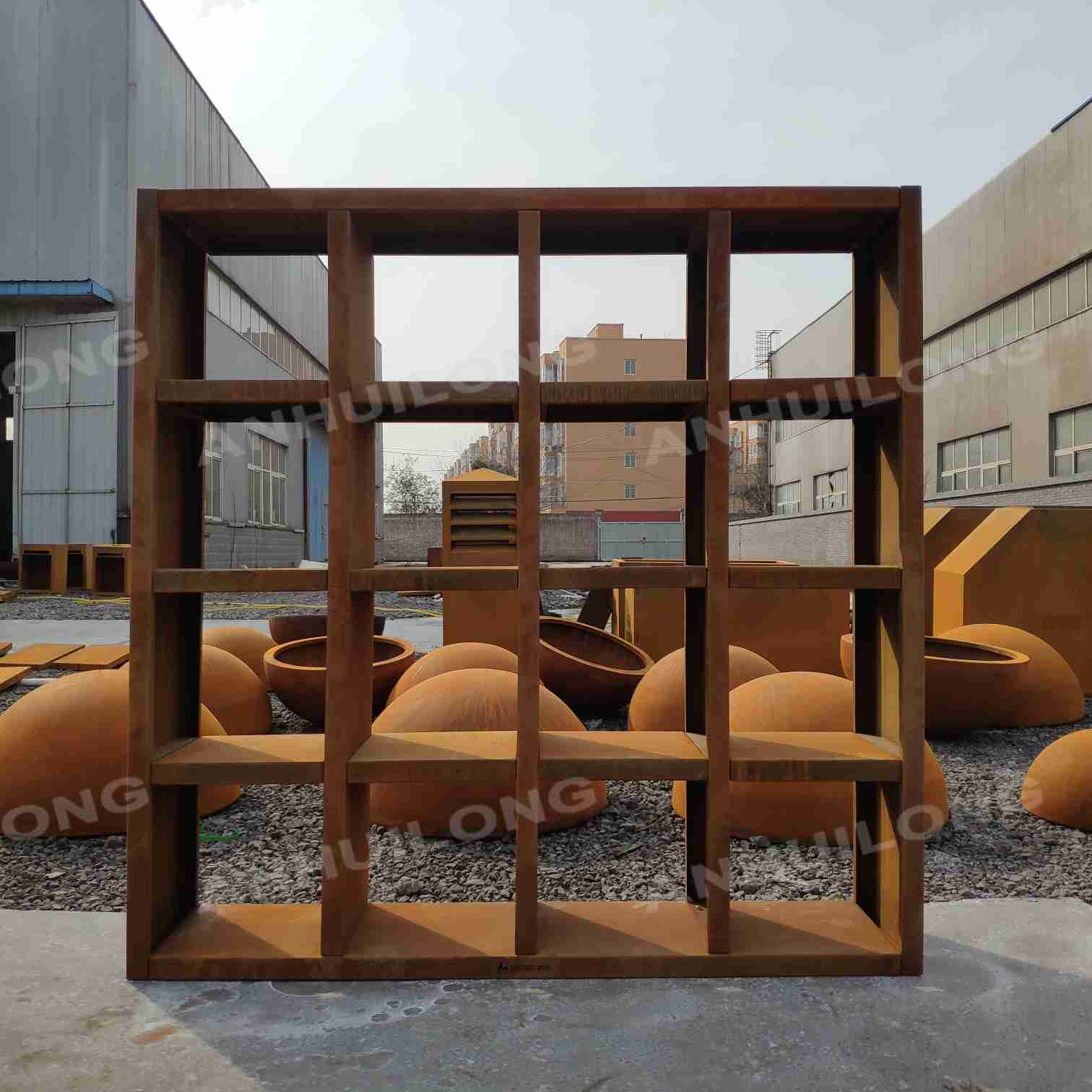 High quality rusty wood storage for outdoor furniture