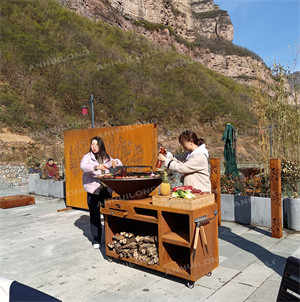 Modern Design Square Corten Steel grill For Party Manufacturer