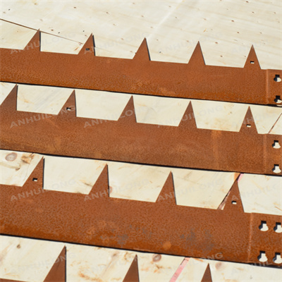 Eye-catching Corten Steel Garden Edging for Modern Landscape Design