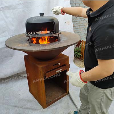 Pizza oven for outside cooking